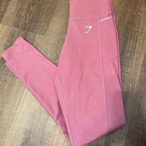 Gym shark leggings
